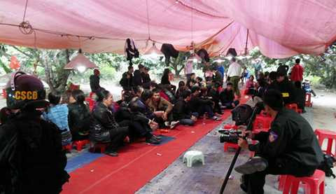 176 đối tượng tham gia sát phạt nhau trong sới bạc khủng tại thị xã Đông Triều, Quảng Ninh, thu giữ gần nửa tỷ đồng