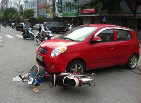 Ôtô gây tai nạn. Ảnh minh họa Ôtô gây tai nạn. Ảnh minh họa