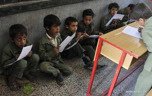 Được biết, tình hình chính trị bất ổn tại Yemen suốt nhiều thập kỷ qua đã khiến chính phủ nước này bế tắc trong việc xây dựng cơ sở vật chất cho các trường học.