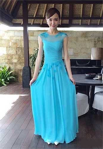 Mọi vật trang trí trong hôn lễ đều rất xinh xắn, dễ thương.
