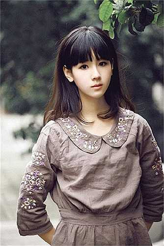 Nhờ vẻ đẹp thanh tú và thuần khiết, Trần Đô Linh đã xuất sắc vượt qua 'cô bé trà sữa' Chương Trạch Thiên để giành giải quán quân. 