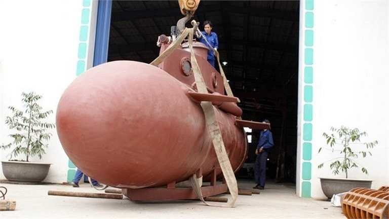 Doanh nhân người Thái Bình cho biết đã hoàn thiện tất cả những khâu chuẩn bị cuối cùng và chiếc tàu được kéo khỏi xưởng sản xuất, đưa vào bể thử nghiệm trong chiều ngày 6/1. 