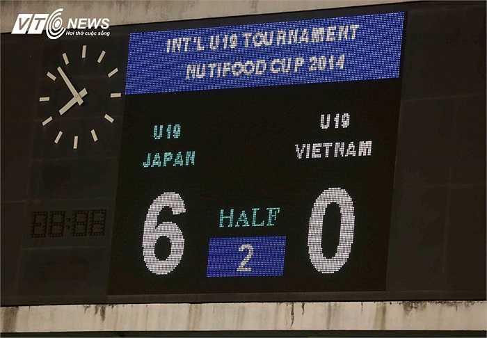 Cuối cùng, là những con số trên bảng điện tử mà không ai muốn một lần nữa nhìn thấy từ những trận đấu của U19 Việt Nam và bóng đá Việt Nam.