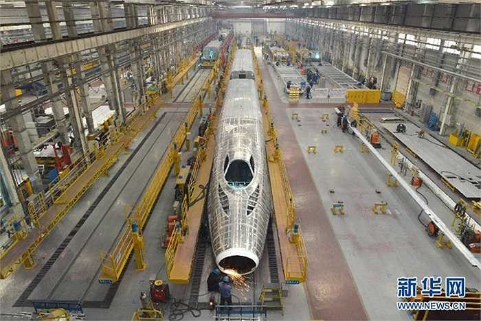 Tàu cao tốc CRH380A do nhà máy của công ty Sifang Co. Ltd nghiên cứu chế tạo