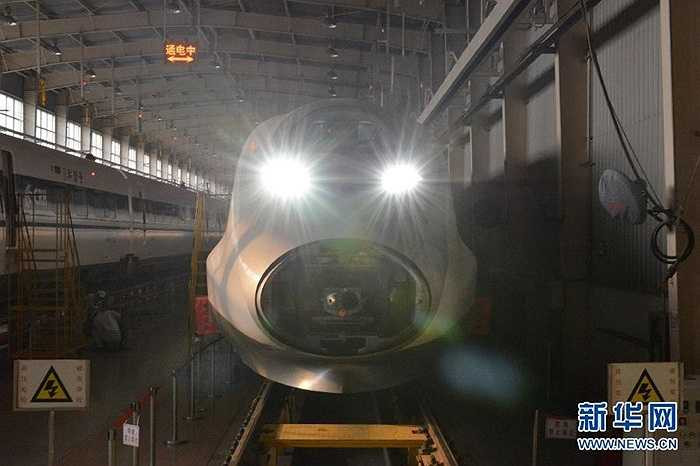 Tàu cao tốc CRH380A đã được thử nghiệm thành công khi chạy thử trên hơn 10 tuyến đường sắt từ Bắc Kinh - Quảng Châu, Bắc Kinh -Thượng Hải, Thượng Hải - Hàng Châu,.v.v.