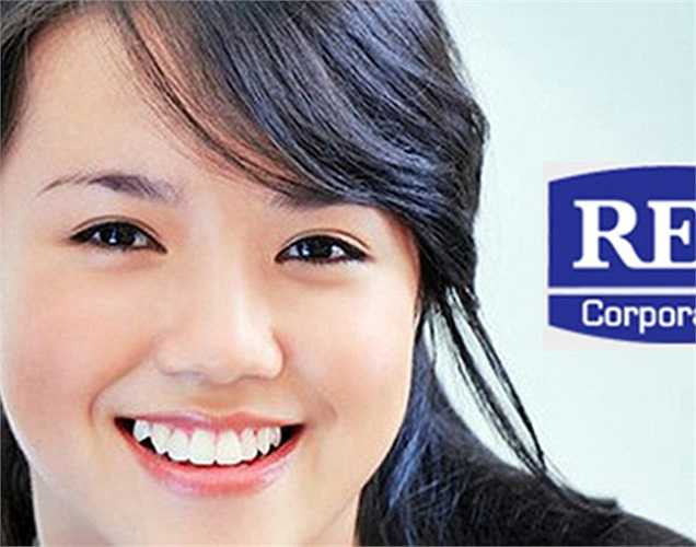 Nguyễn Ngọc Nhất Hạnh là con gái của 'nữ tướng' Nguyễn Thị Mai Thanh, Tổng giám đốc Tập đoàn REE. Nhưng điều khiến cô gái 9X trở nên 'hot' hơn cả chính là nỗ lực học tập và làm việc của cô. Kết quả của kỳ thi IELTS của Nhất Hạnh khiến nhiều người phải trầm trồ khi đạt điểm trung bình 8.5, trong đó: nghe – nói – đọc – viết: 8.5 – 8 – 9 -9. 