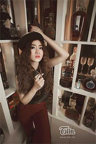 Một thời gian ngắn sau đó, Ribi được mời đóng chung MV với nhiều ca sĩ như: Khánh Phương, Hồ Việt Trung, Lương Gia Hùng,… Hiện tại, công việc chính của Ribi vẫn là marketing online và người mẫu ảnh