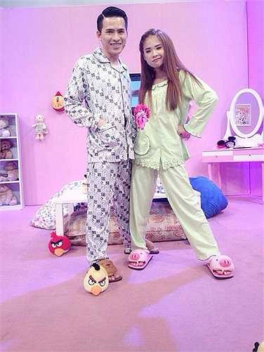 Khởi My đáng yêu.