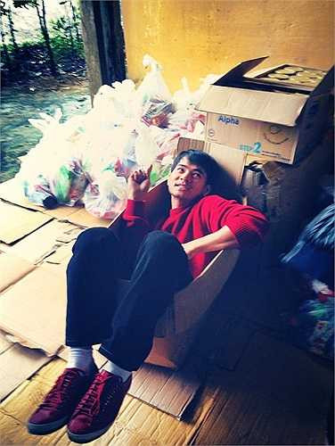 Xuân Bắc nhí nhảnh bên Vân Dung.