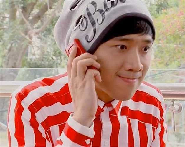 Trấn Thành điển trai và lịch lãm khi làm MC.