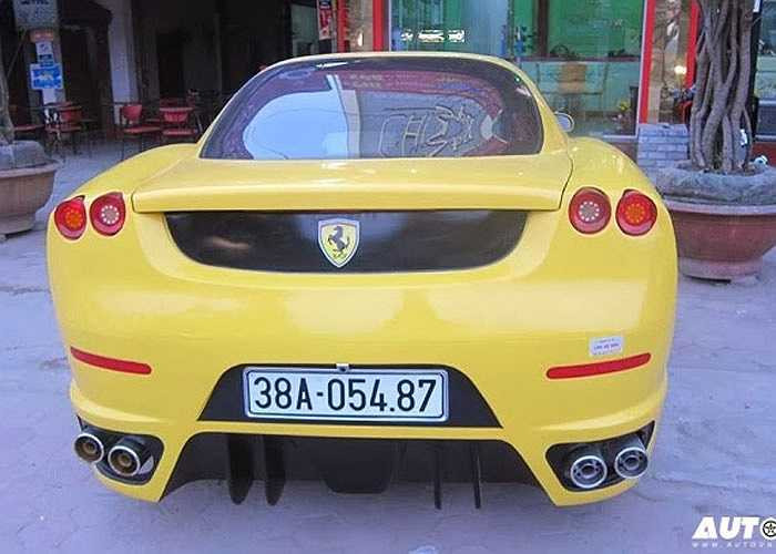 Từ những chiếc xe phế liệu, hai chiếc xe nhái Lamborghini Reventon và Ferrari F430 ở Đăk Nông và Hà Tĩnh đang gây xôn xao cư dân mạng. 