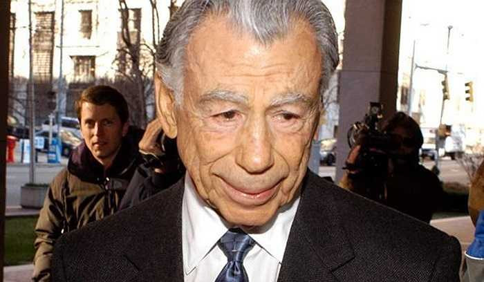 6. Kirk Kerkorian Tài sản: 3,9 tỷ USD Tài phiệt khách sạn xếp thứ 118 trong danh sách Forbes 400 của Mỹ, nhờ cổ phần trong MGM International Resorts. Đây là liên doanh của MGM với Pansy Ho tại Macau.