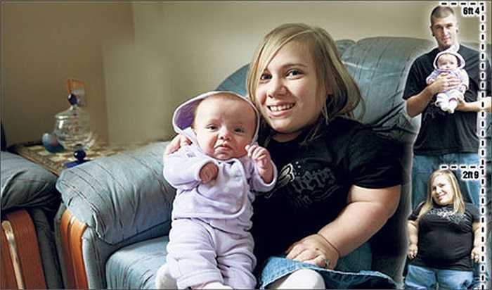 Chị Cristianne Ray đến từ Seattle, Mỹ cao chỉ 83 cm nhưng đã quyết định mình sẽ không từ bỏ cơ hội được làm mẹ. 