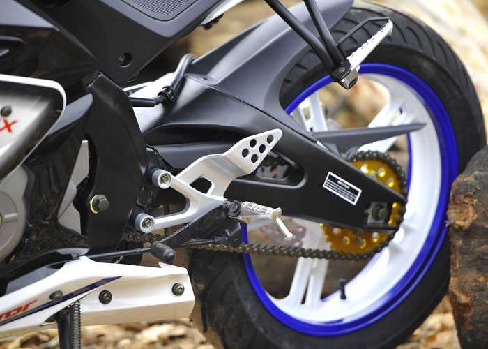 Ngược lại, nếu là khách hàng thực hiện thường xuyên di chuyển trên đường trường thì có thể tùy chỉnh khởi động êm ái và nhanh ở nước hậu.