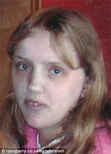 Hình ảnh Pickorer trước khi bị bia rượu tàn phá. Hiện cô có 4 người con nhưng các con cô đang được người thân chăm sóc do cô không có khả năng lo cho các con.