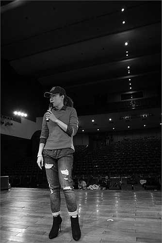 Cùng xem những hình ảnh đẹp của Mỹ Tâm trên sân khấn luyện tập: