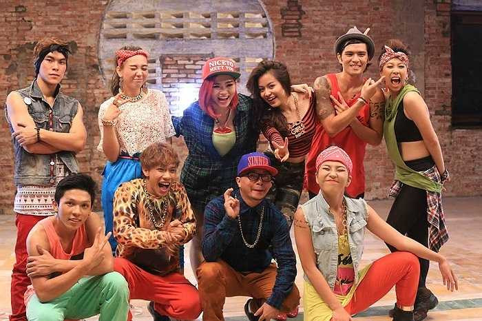 Người đẹp gửi đến khán giả sản phẩm âm nhạc mới.