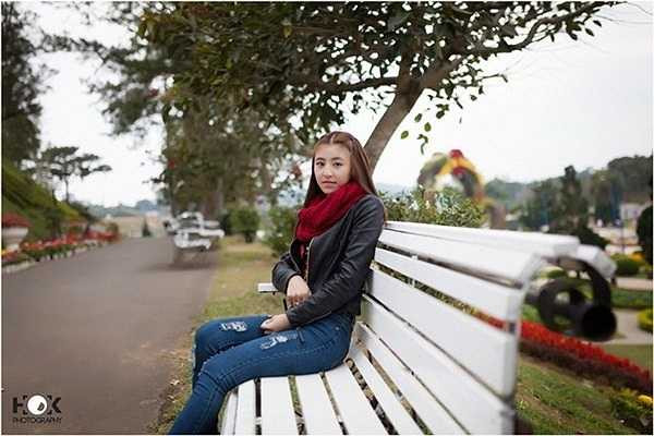 Vì không hề có ý định sử dụng tên tuổi làm đòn bẩy để nổi tiếng, Lưu Hoài Bảo Chi ít khi nhận lời quảng cáo, chụp ảnh. 