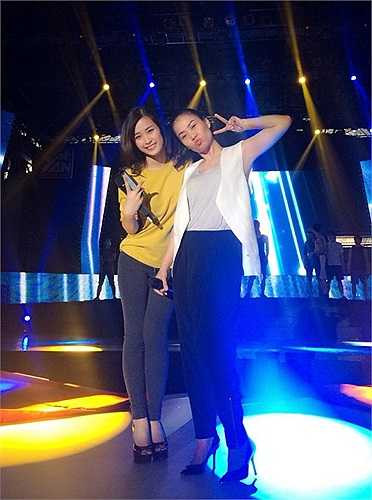 Phong cách thời trang của Việt Nga lúc nào cũng rất khác lạ.