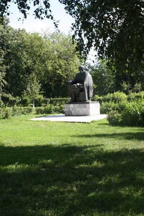 tượng đài lênin