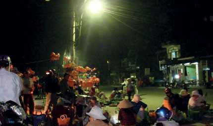 Li kì phiên chợ duy nhất trong năm, họp ngày mùng Một Tết 4