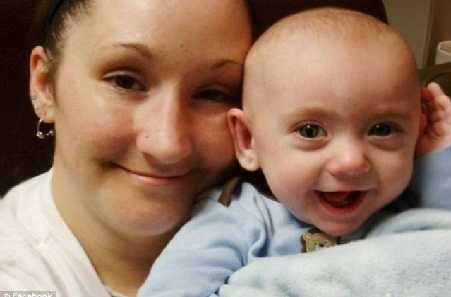 Người mẹ Jill Goff và cậu con trai xấu số.