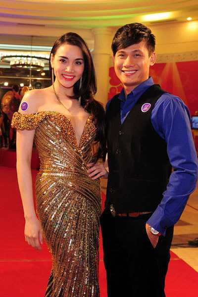 Ngắm sao Việt hở bạo đầu năm