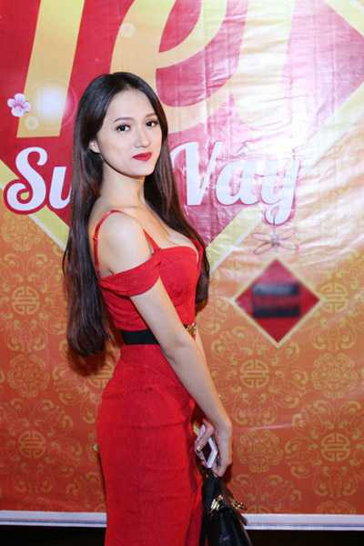 Ngắm sao Việt hở bạo đầu năm