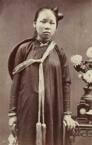  Thiếu nữ An Nam.