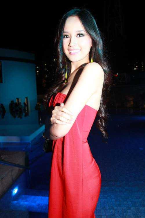 Mai Phương Thúy phủ nhận 'đi Mỹ với bạn trai' - 3