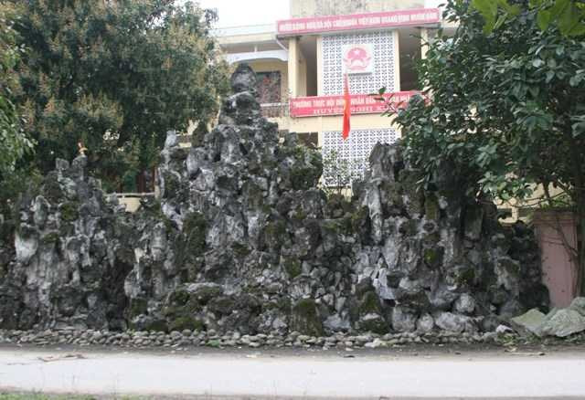 Hà Tĩnh, non bộ, trấn yểm, chủ tịch, trụ sở, bít cổng