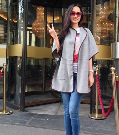 Mai Phương Thúy hút ánh nhìn trên phố - 16