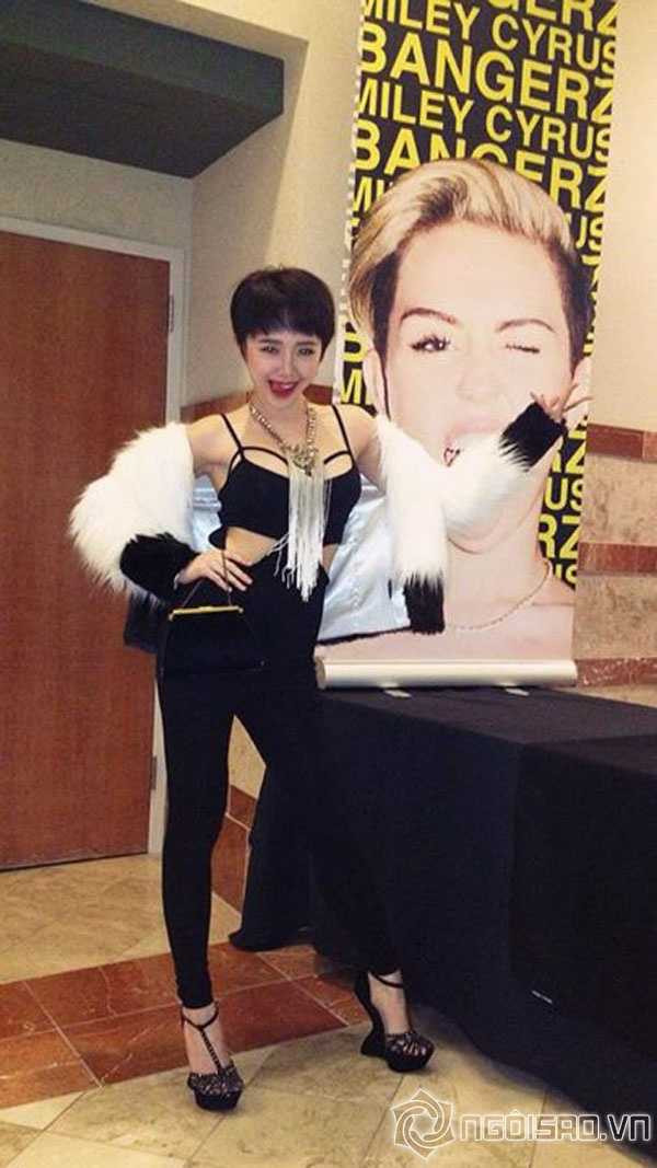 Tóc Tiên khoe lưng trần gợi cảm, đi xem show của Miley Cyrus | Tóc Tiên,Miley Cyrus,Tóc Tiên xem show của Miley Cyrus,thời trang của Tóc Tiên