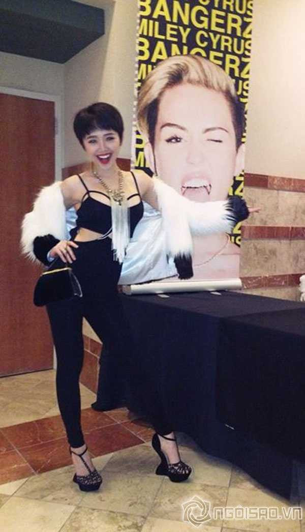 Tóc Tiên khoe lưng trần gợi cảm, đi xem show của Miley Cyrus | Tóc Tiên,Miley Cyrus,Tóc Tiên xem show của Miley Cyrus,thời trang của Tóc Tiên