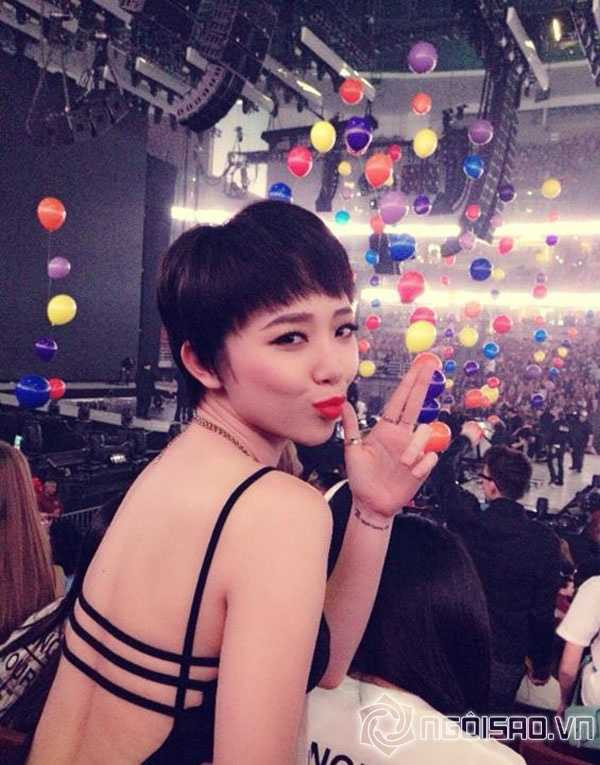 Tóc Tiên khoe lưng trần gợi cảm, đi xem show của Miley Cyrus | Tóc Tiên,Miley Cyrus,Tóc Tiên xem show của Miley Cyrus,thời trang của Tóc Tiên