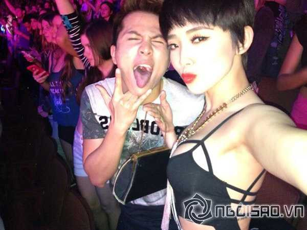 Tóc Tiên khoe lưng trần gợi cảm, đi xem show của Miley Cyrus | Tóc Tiên,Miley Cyrus,Tóc Tiên xem show của Miley Cyrus,thời trang của Tóc Tiên