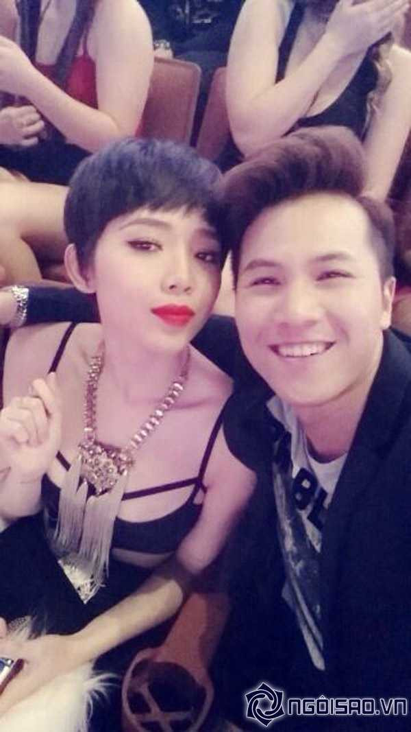 Tóc Tiên khoe lưng trần gợi cảm, đi xem show của Miley Cyrus | Tóc Tiên,Miley Cyrus,Tóc Tiên xem show của Miley Cyrus,thời trang của Tóc Tiên