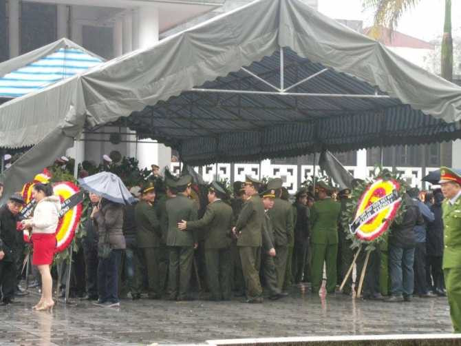 Lễ tang Thượng tướng Phạm Quý Ngọ tại Nhà Tang lễ Quốc gia Lễ tang Thượng tướng Phạm Quý Ngọ tại Nhà Tang lễ Quốc gia - Ảnh 1