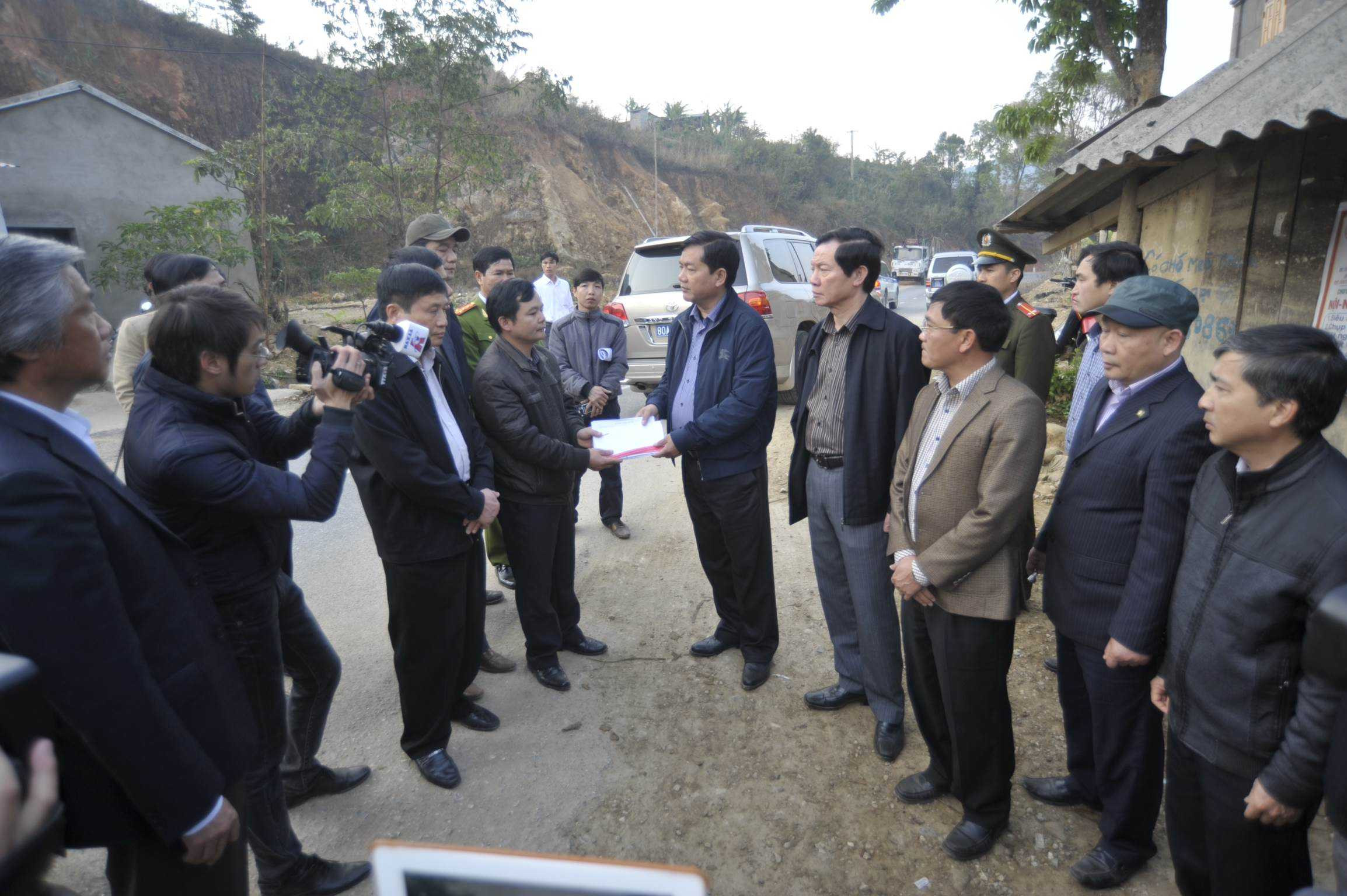 Đinh La Thăng, sập cầu, cầu treo, Lai Châu, thương vong