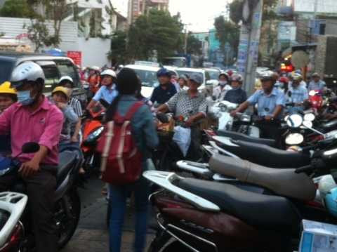 văn hóa, giao thông, ngược chiều.