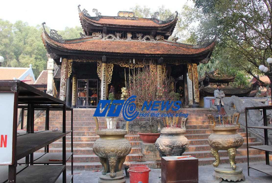 đền bà chúa kho