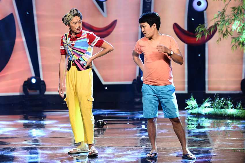 Hoài Linh biến trai thẳng thành... cong