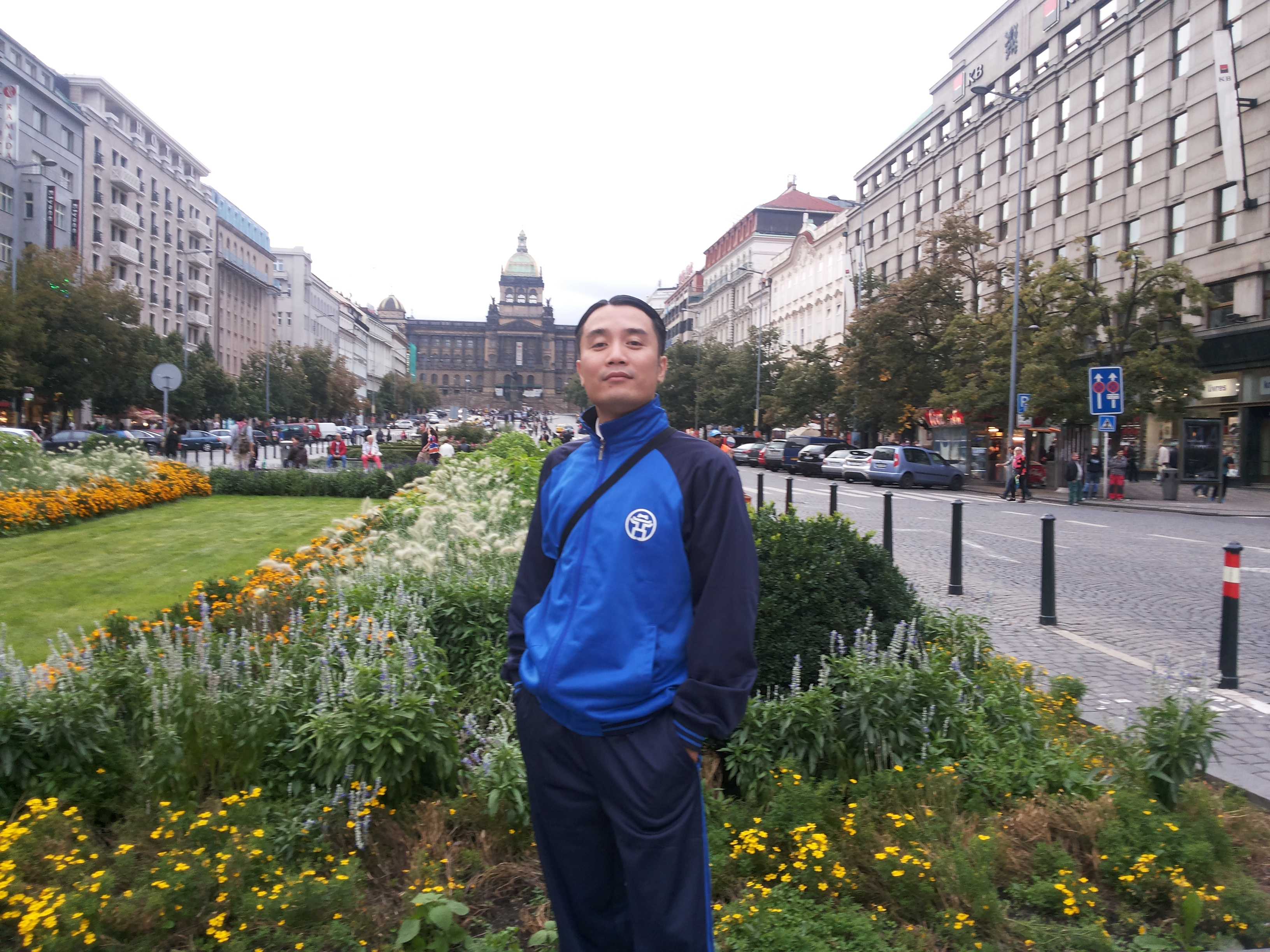 Phan Hồng Việt