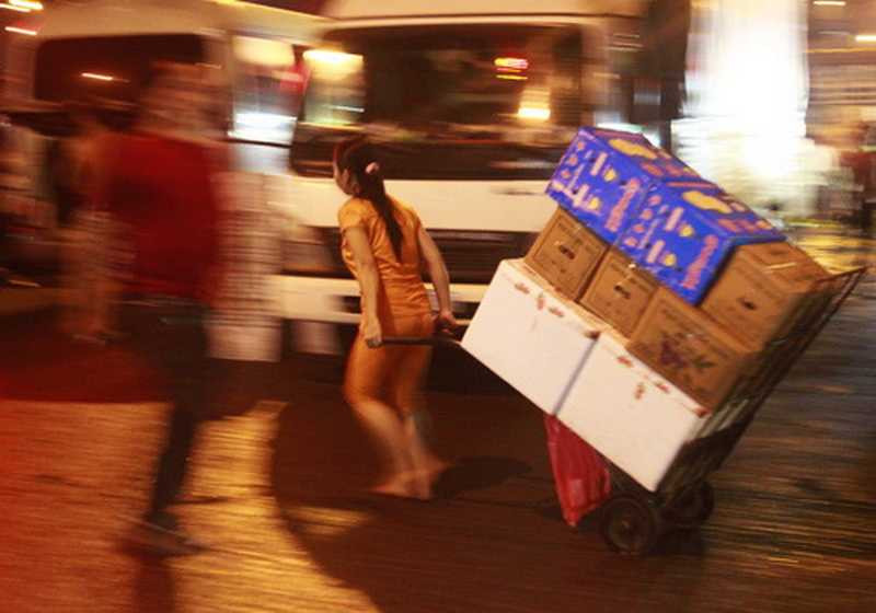 Những phụ nữ làm công việc của đàn ông ở Sài Gòn