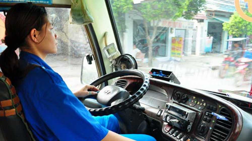 Những phụ nữ làm công việc của đàn ông ở Sài Gòn (5)