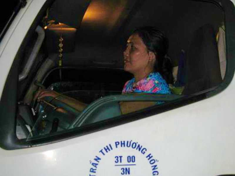 Những phụ nữ làm công việc của đàn ông ở Sài Gòn (6)