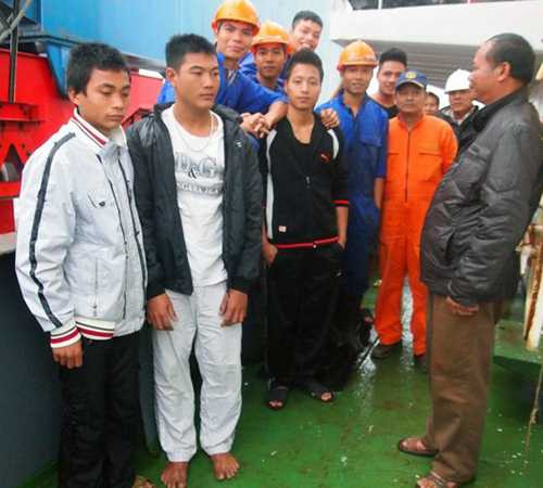 2 ngư dân, lật thuyền, Cảng vụ Hải Phòng, đảo Hòn Dấu, Hải Phòng, Cát Bà