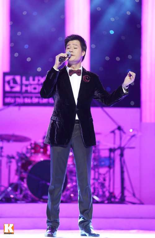 Mỹ Tâm hát sai lời loạn xạ trên sân khấu - 7