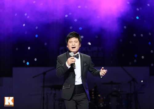 Mỹ Tâm hát sai lời loạn xạ trên sân khấu - 10