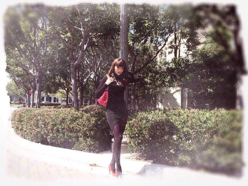 Ngọc Quyên đẹp hút mắt đi ăn với chồng ngày 8/3